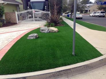 Artificial Grass Photos: Synthetic Turf Kansas, Oklahoma Roof Top, Small Front Yard Landscaping